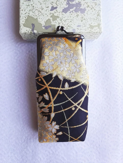 Glasses-case-in-Black-Gold-Sakura