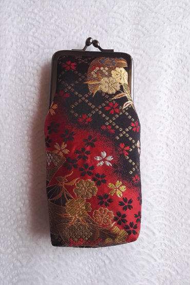 Glasses-case-in-black-with-Fan-and-Sakura