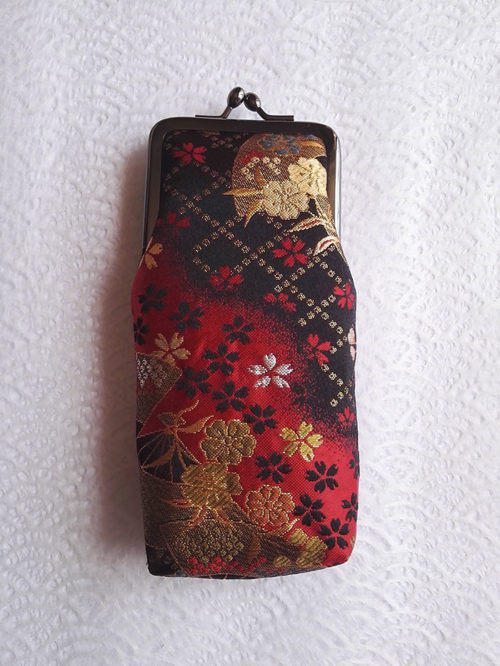 Glasses-case-in-black-with-Fan-and-Sakura