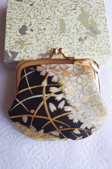 Kimono-wallet-big-black-gold-sakura-a