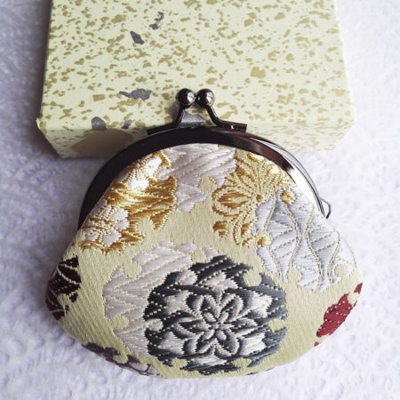 Kimono-wallet-small-cream-flower