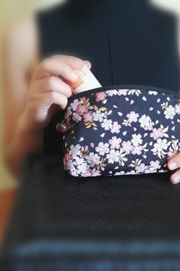 Kimono-pouch-black-sakura Kimono-pouch-black-sakura
