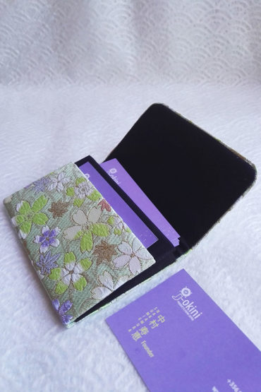 Card-case-Green-Flower-open