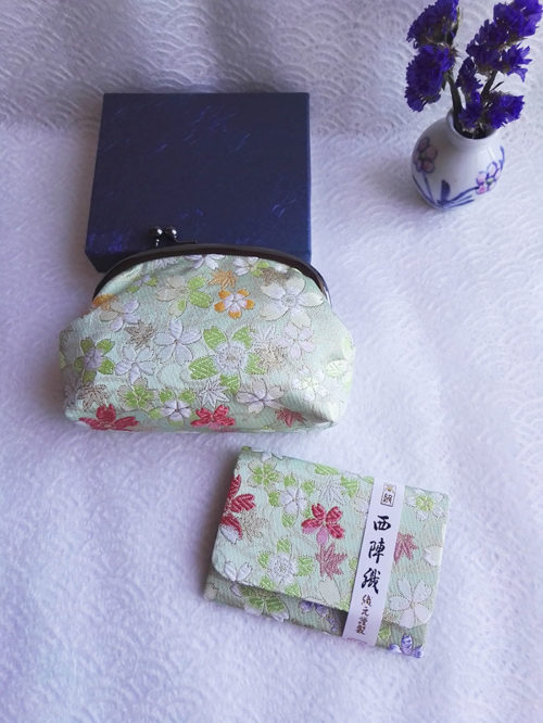 Kimono-wallet-pouch-and-card-case-light-green