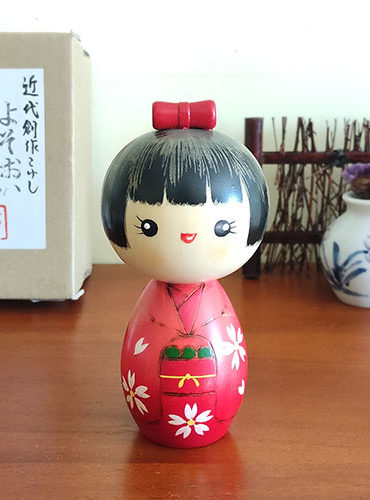 Kokeshi-doll yosooi