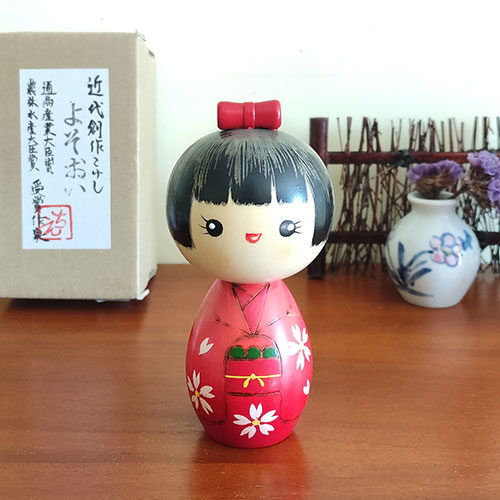 Kokeshi doll Japanese doll Japan Malta j-okini