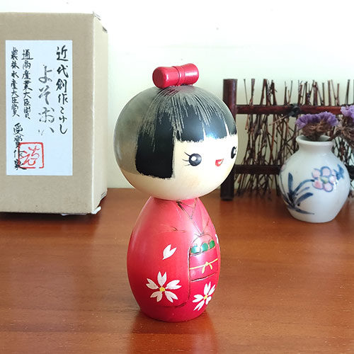 Kokeshi doll Japanese doll Japan Malta j-okini