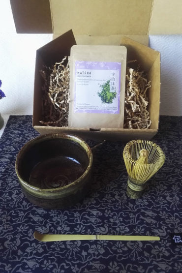 Matcha-lover–gift-box-brown