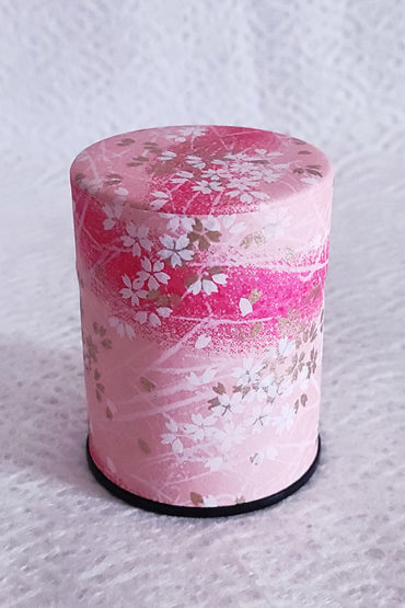 Japanese-Tea-tin-(small)-Momoka