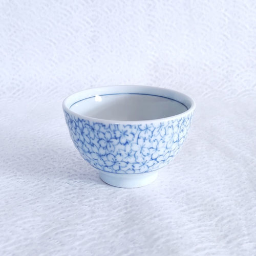 Japanese-Yunomi-tea-cup-Sakura-Blue
