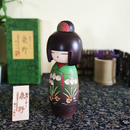 Kokeshi-doll-Izumino-1a