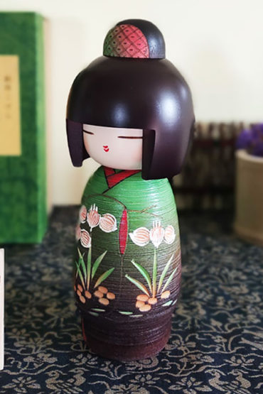 Kokeshi-doll-Izumino-1b