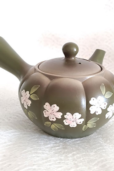 Tokoname-Kyusu-Teapot-Kiku-Midori-2