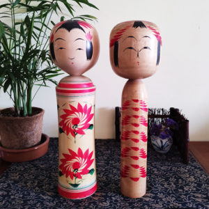 2-Vintage-Traditional-Kokeshi-dolls-2