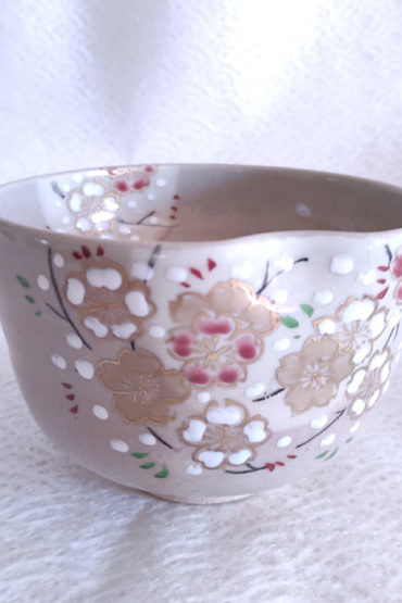 Handmade-Matcha-bowl-Sakura-Kukuri