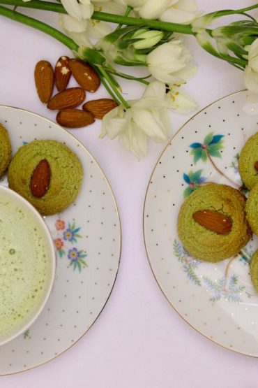 Almond Matcha biscuits 250grms 2l