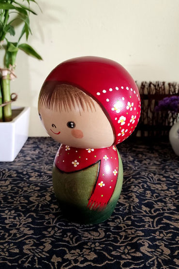 Japanese-Kokeshi-doll-Hanakazari