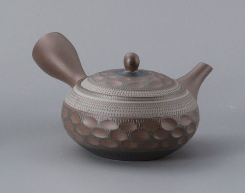 Hand curved-Tokoname-teapot