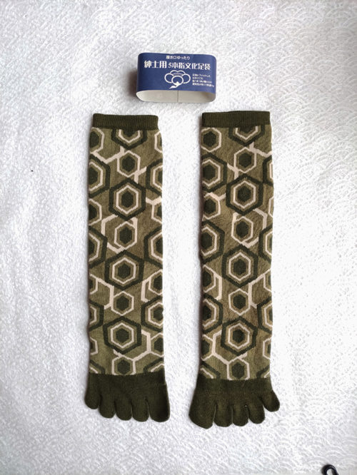 Japanese-socks-with-5-toes-Kikko