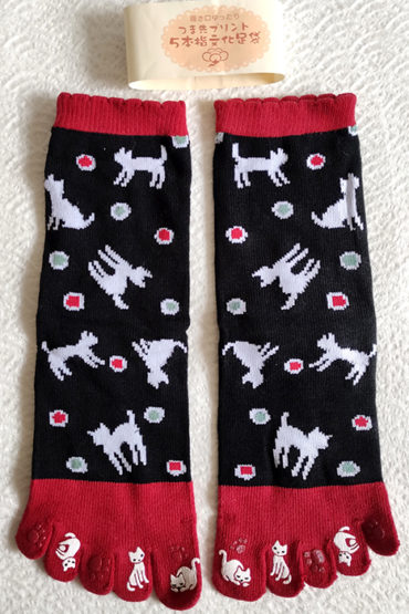 5-Toes-socks-with-toes-print-Neko-Mizutama