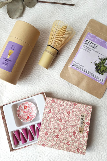 Matcha,-Bamboo-Whisk-and-Incense-Gift-Box-Momiji