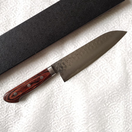 Japanese-Kitchen-Knife-Santoku-Hammered-VG1-2