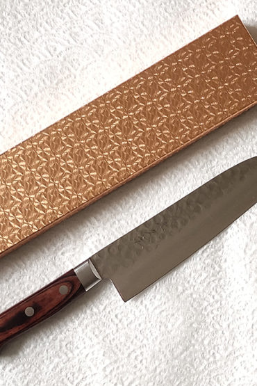 Japanese-Kitchen-Knife-Santoku-Hammered-VG10-Damascus