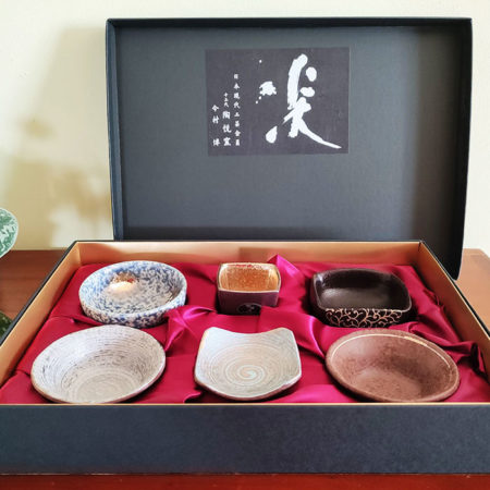 Arita-ware-Gold-decoration-Kobachi-gift-set-2a