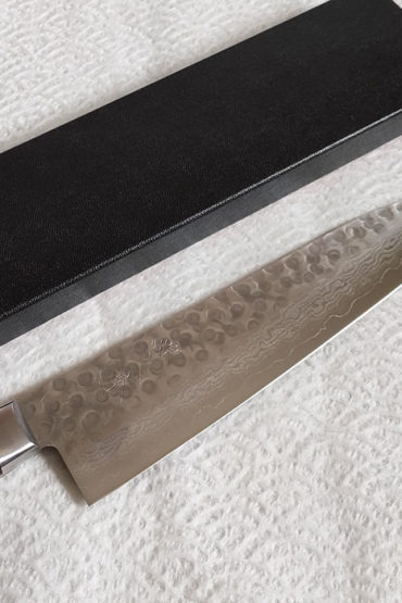 Japanese-Kitchen-Knife-Gyutou-Hammered-VG10-Damascus-4