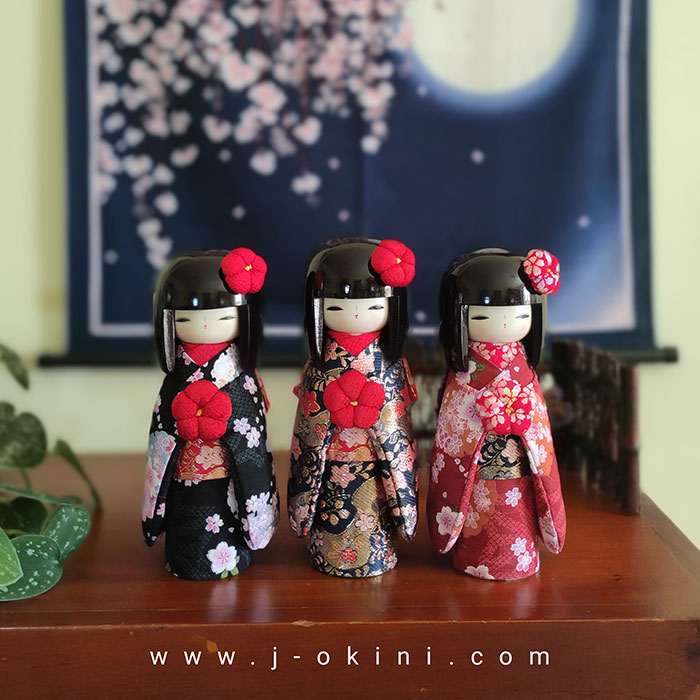 Japanese Kokeshi doll Kyo Bijin | Red
