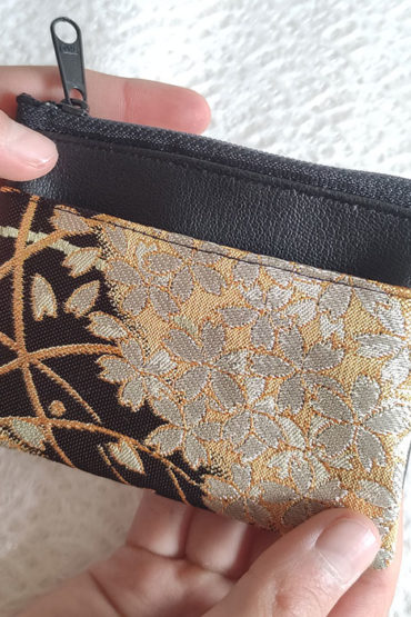 Kimono-wallet-(small)-with-Zip-Black-Gold-3