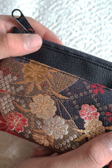 Kimono-wallet-(small)-with-Zip-red-Gold-3