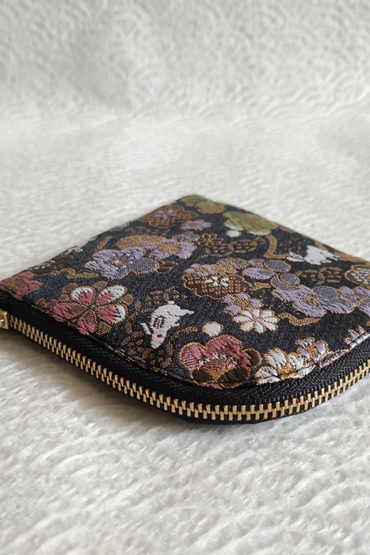 Kimono-wallet-with-L-shape-Zip Black bunnies