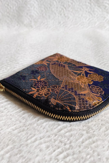 Kimono-wallet-with-L-shape-Zip-Blue-Gold-Sakura