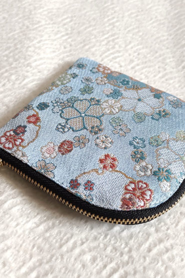 Kimono-wallet-with-L-shape-Zip-Blue-Sakura
