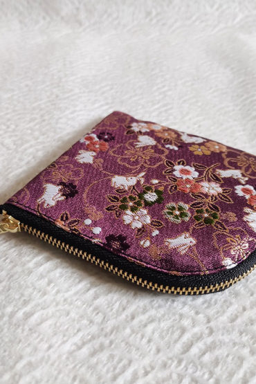 Kimono-wallet-with-L-shape-Zip-Kodai-murasaki-bunnies-1