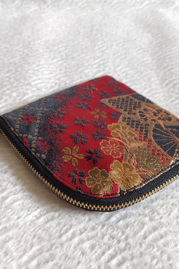 Kimono-wallet-with-L-shape-Zip-Red-Gold-Sakura