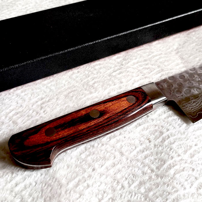 Japanese-Kitchen-Knife-Gyutou-Hammered-VG10-Damascus-1a