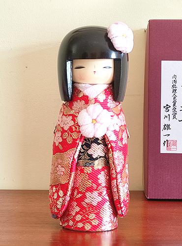 Japanese Kokeshi doll Kyo Bijin | Red