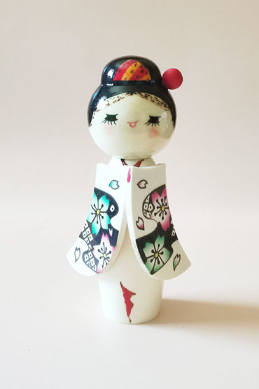 Japanese Kokeshi doll Sakura Komachi