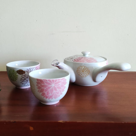 Arita-ware-Japanese-Teaset-Kiku-2