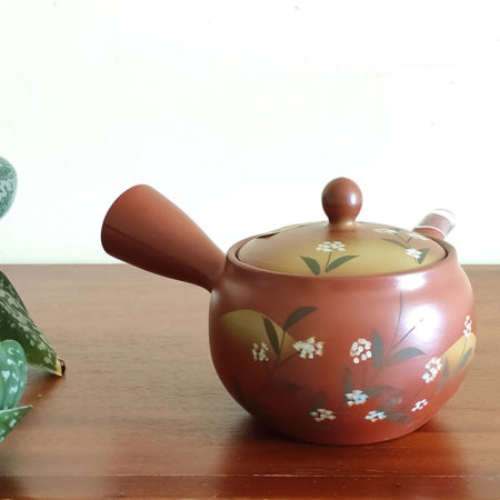 Hand-painted-tokoname-kyusu-teapot-Kasumiso-1