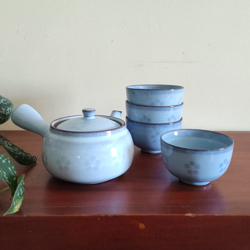 Japanese-teaset-Umemon