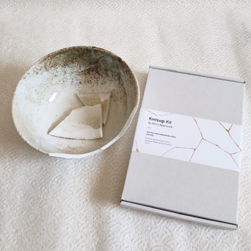 Kintsugi-kit-with-a-broken-Japanese-deep-bowl