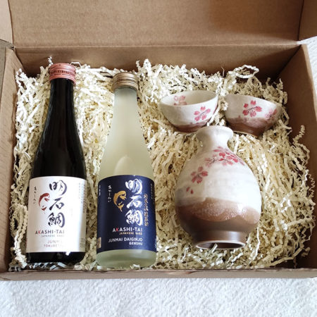 Sake-Gift-Box-Yokubari-Sakura-360ml