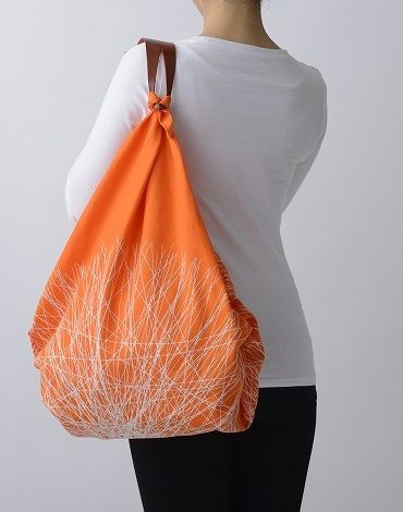 furoshiki-bag-with-leather-handle-Roots-3a