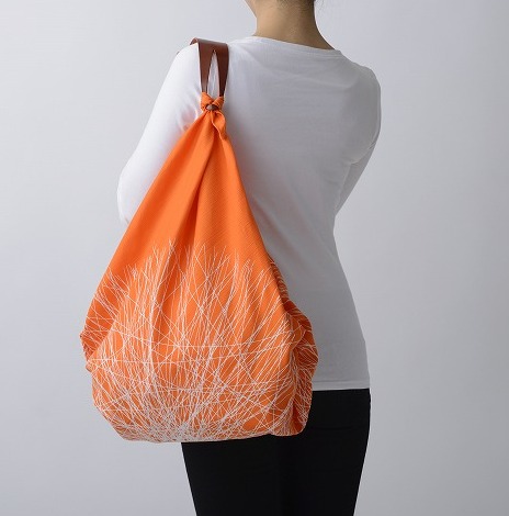 furoshiki-bag-with-leather-handle-Roots-3a