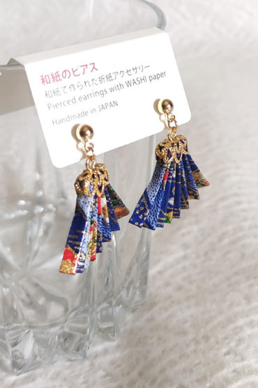 Handmade-Origami-earring-Sensu-dark-blue-1
