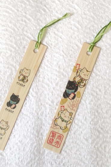 Bamboo-bookmark-Maneki-neko