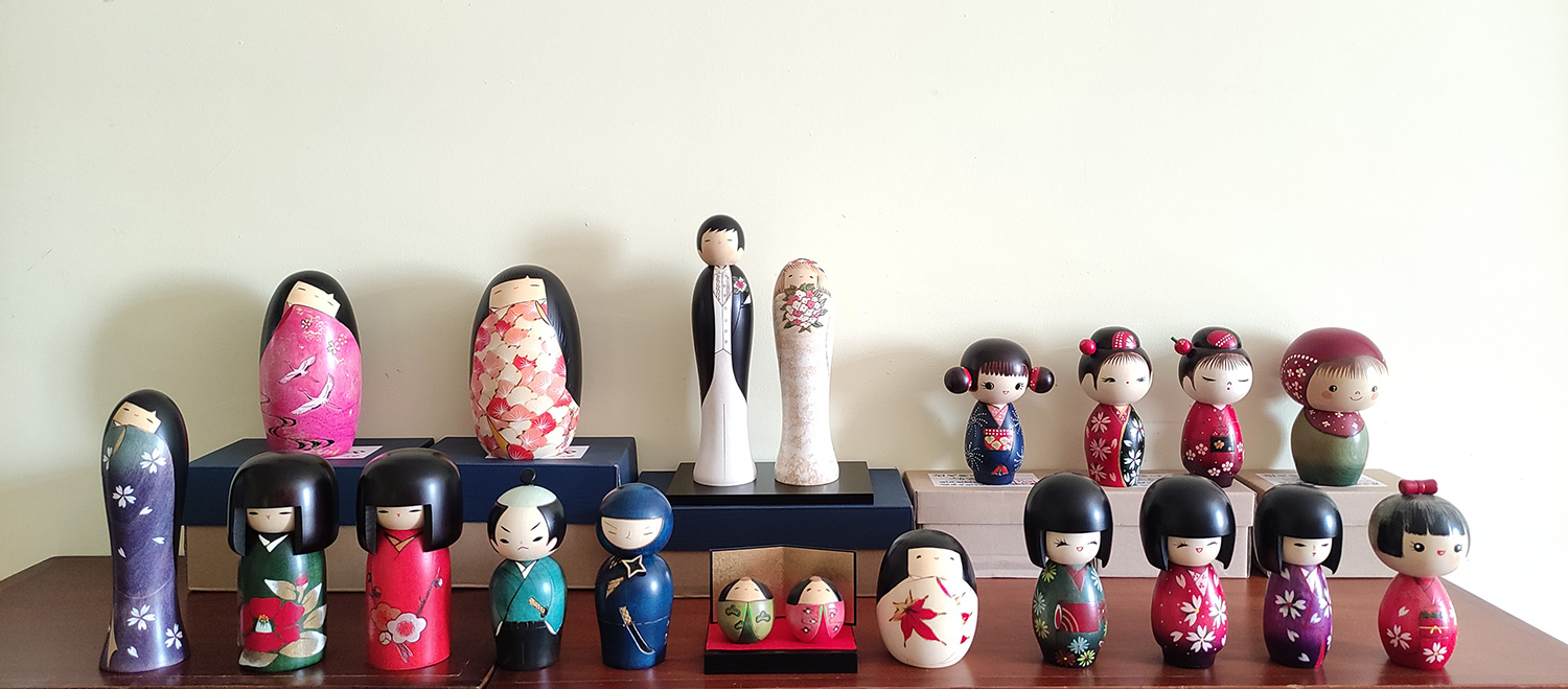 kokeshi-group-photo-slider